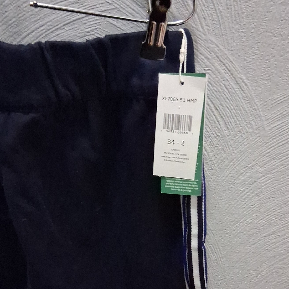 Lacoste Navy and White Tracksuit - Picture 7 of 7